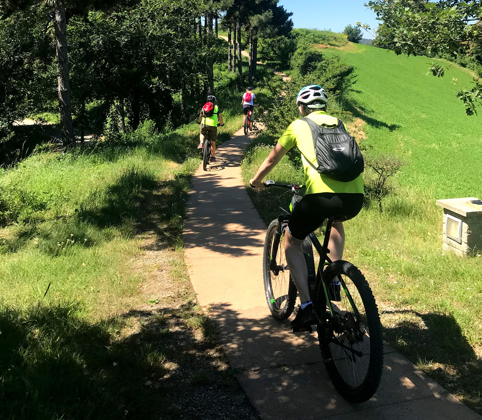 Noleggio ebike Canelli, Vaglio Serra, Castelnuovo Calcea, Castelnuovo Belbo, Vinchio, Moasca, Agliano, Calamandrana, Nizza Monferrato, Mombercelli